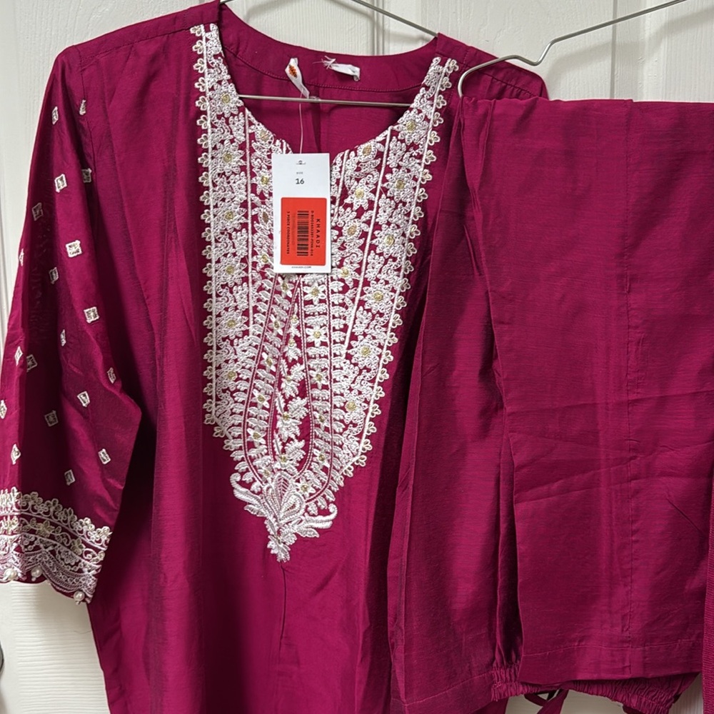 New Pakistani Indian ethnic Elegant burgundy Embroidered shalwar kameez #694 - Picture 7 of 11
